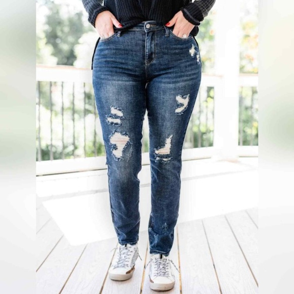 Judy Blue Relaxed Fit‎ Distressed Dark Wash Jeans Women's Size 24W